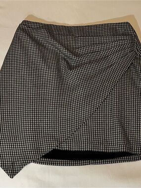 Nine West Black and White Houndstooth Mini Skirt